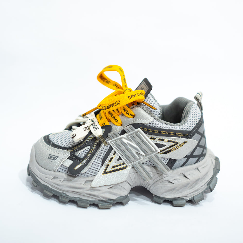 new balanc Cyber-Runner Chunky Tech Sneaker